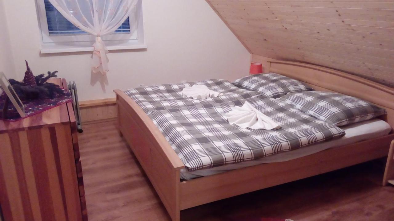 Apartman Lucky 5 Izbovy Rodinny Dom Zewnętrze zdjęcie