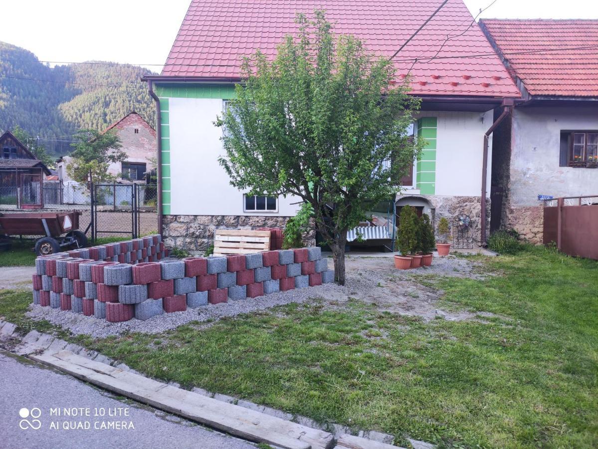 Apartman Lucky 5 Izbovy Rodinny Dom Zewnętrze zdjęcie